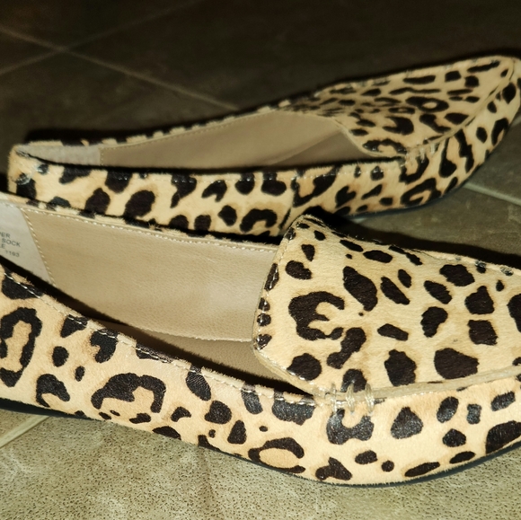 Shoes - Picture 2 of 6